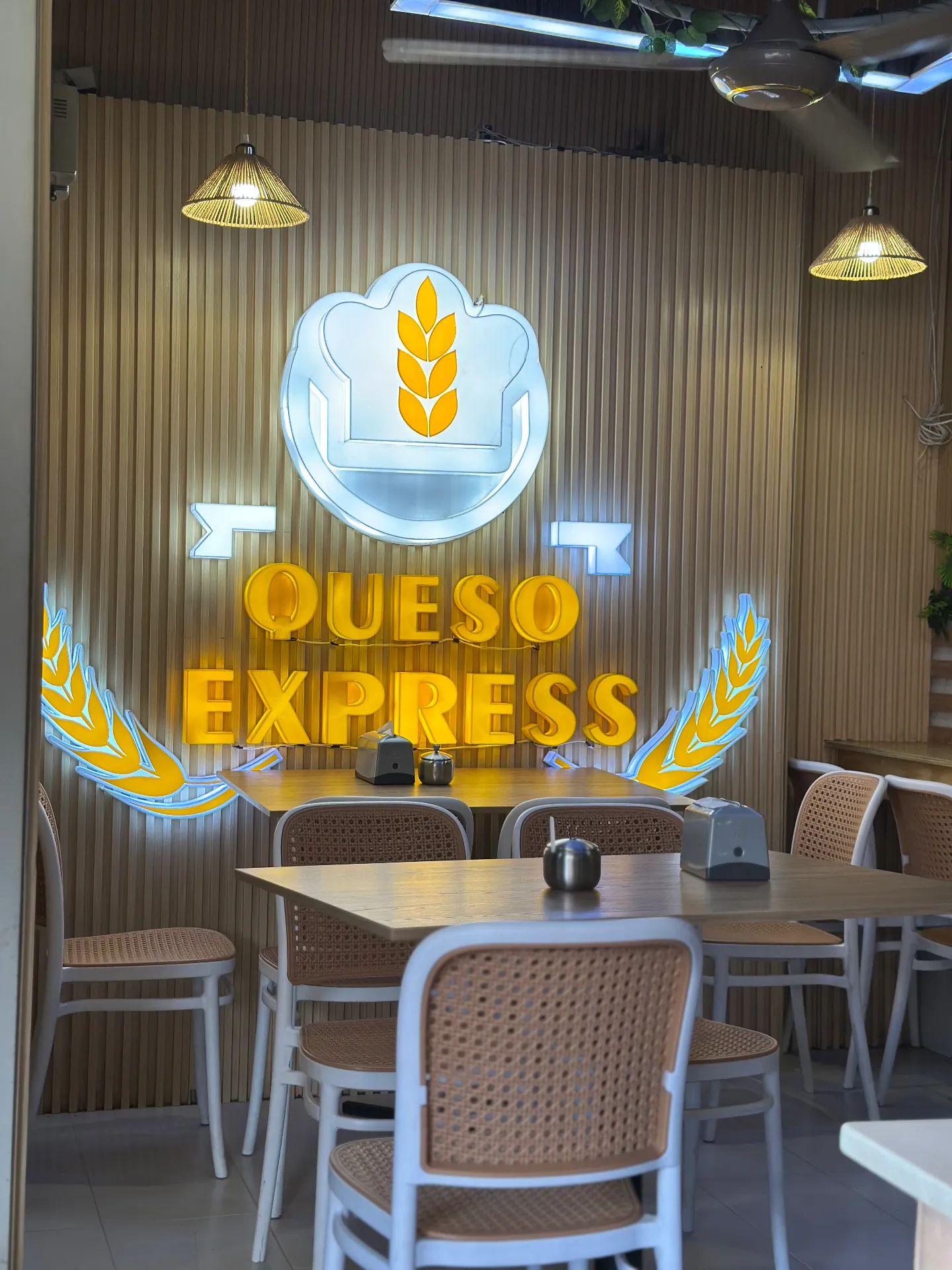 Logo Queso Express
